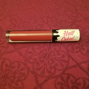 Half caked lip fondant